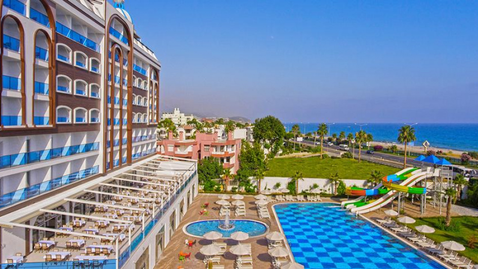 Azur Resort & Spa Hotel
