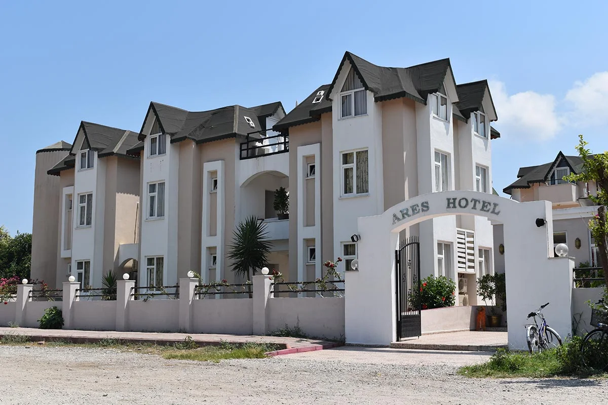 Ares Hotel