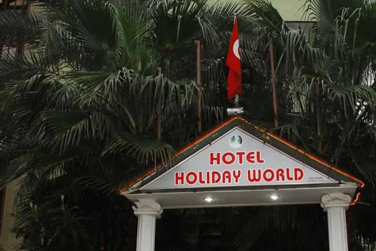 Holiday World Hotel
