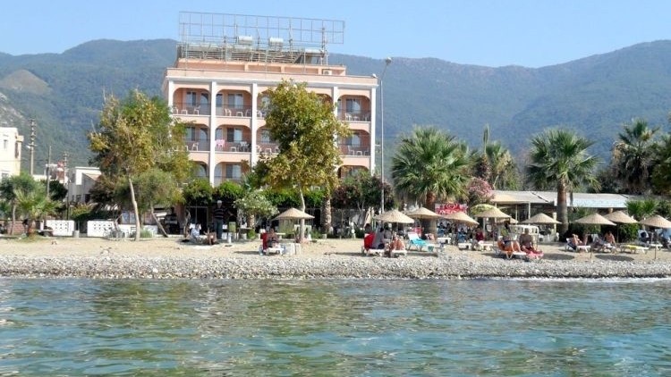 Holiday Hotel