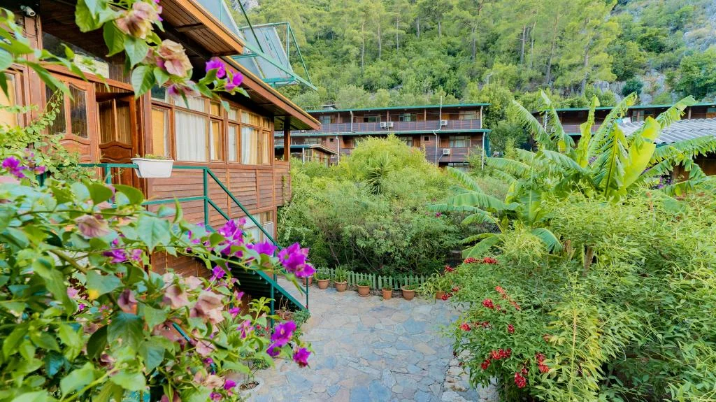 Türkmen Tree Houses