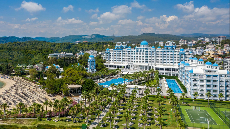 Rubi Platinum Spa Resort Suites