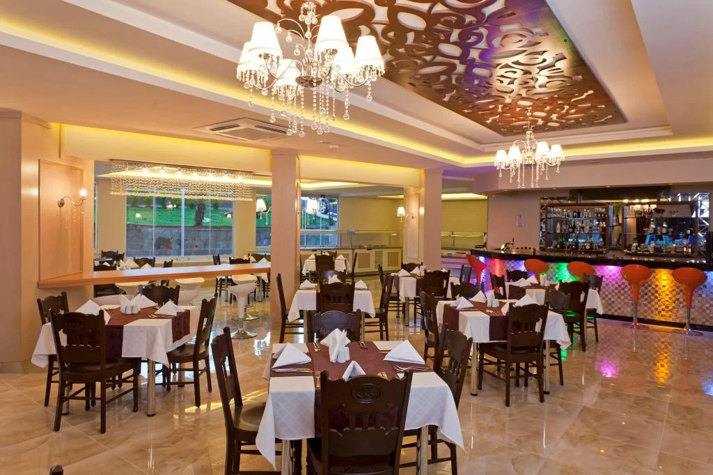 Restaurant ve Bar