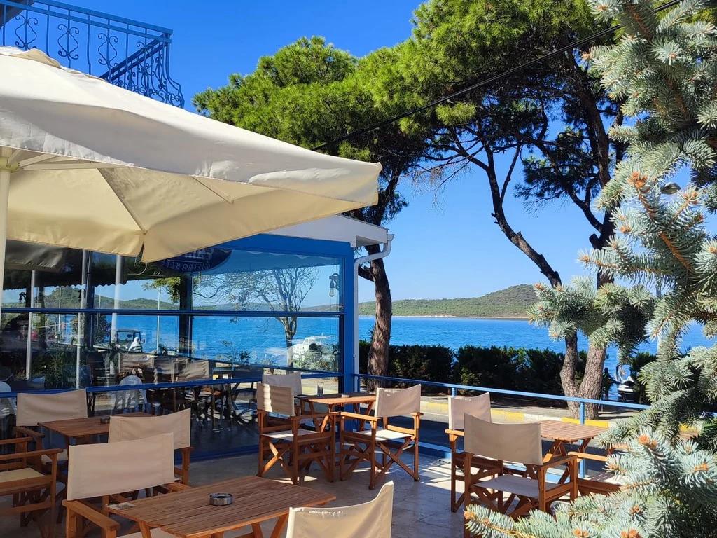 Restaurant ve Bar