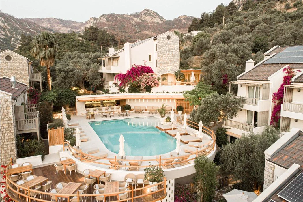 Pilos Suites
