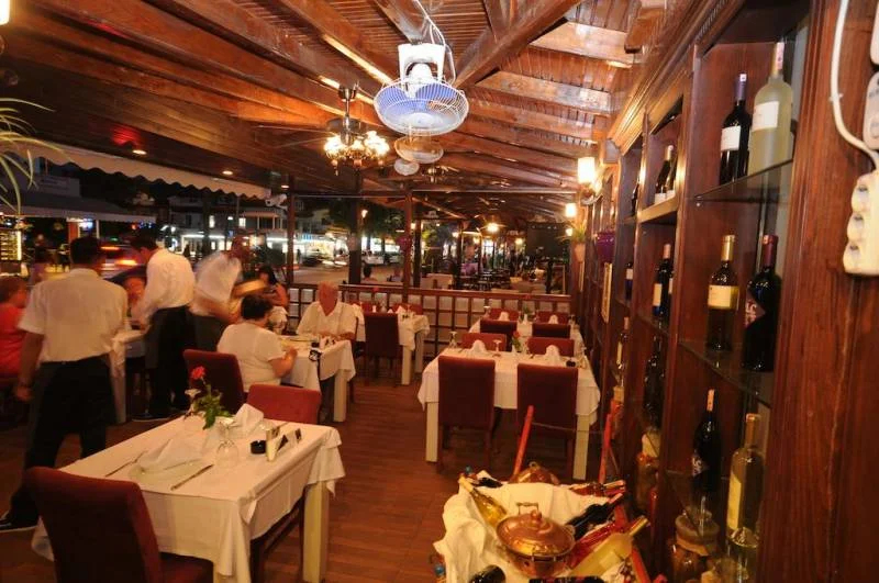 Restaurant ve Bar