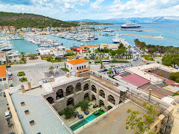 Çeşme Kanuni Kervansaray Hotel