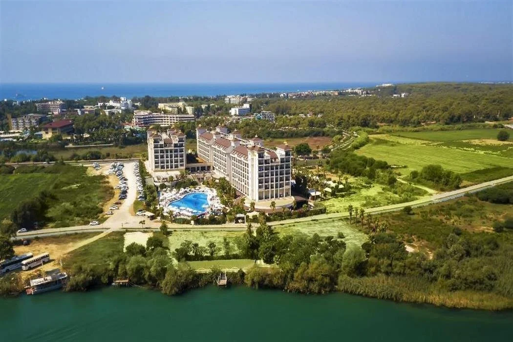 Lrs Lake River Side Hotel Spa