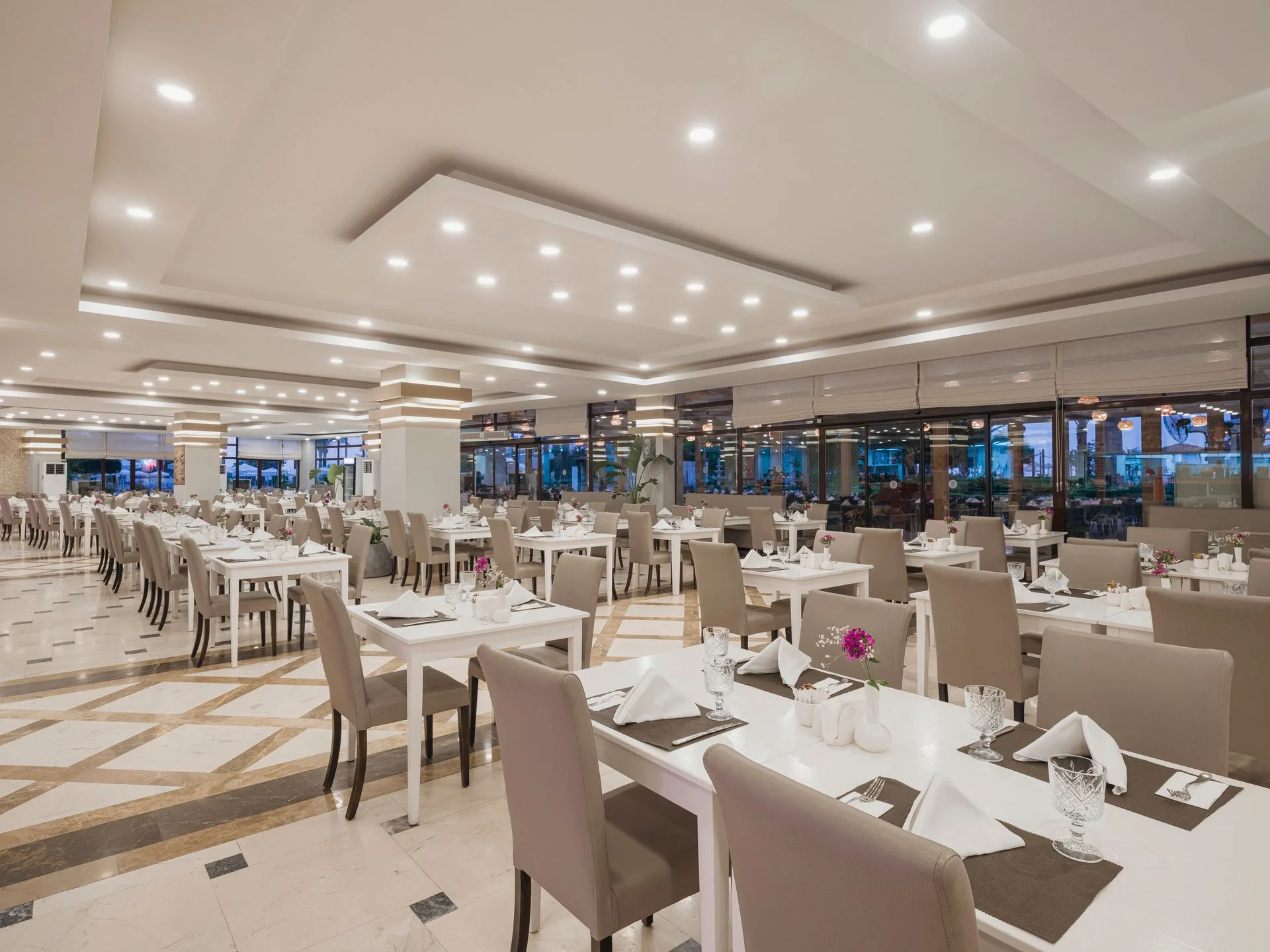 Restaurant ve Bar